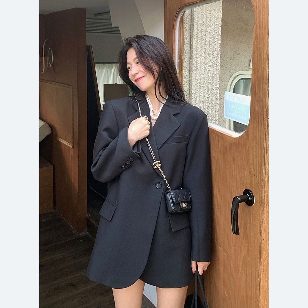 (sẵn) Áo khoác vest blazer nữ thiết kế có đệm vai màu đen trơn phối một khuy cài thanh lịch phong cách Hàn Quốc – Tiktik
