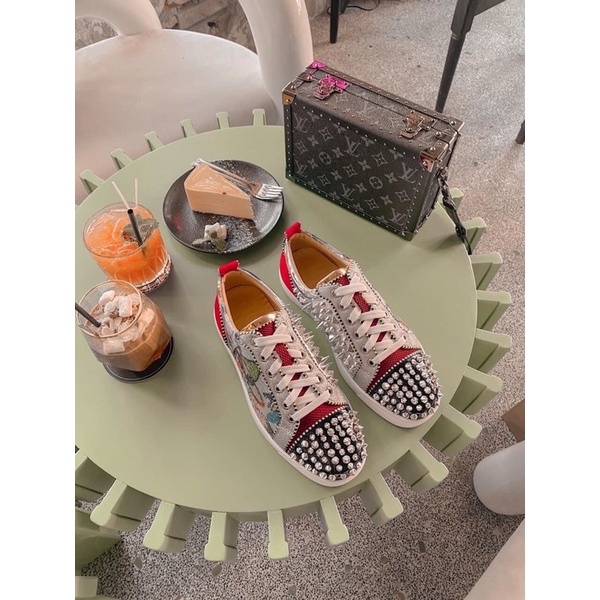 Hàng Có Sẵn!! Giày Louboutin Mũi Đen Gót Đỏ-Sneakers Louboutin Đính Hạt Cườm Hàng Loại 1