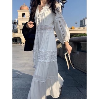 Đầm maxi dài tay trắng phối ren