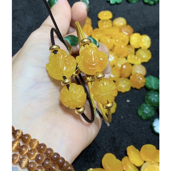 Vòng đeo tay dây cáp hồ ly mix cỏ bốn lá chất liệu Ngọc vang cao cấp
