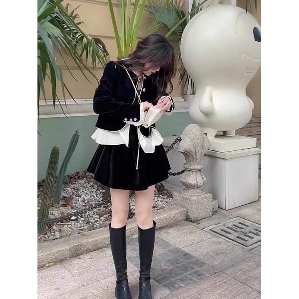 SÉT NHUNG VIỀN BÈO MIX CHÂN VÁY . VẢI NHUNG QC SIÊU ĐẸP LUÔN Ạ