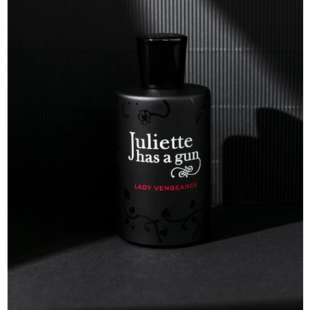Nước hoa Juliette Has A G.u.n Lady Vengeance