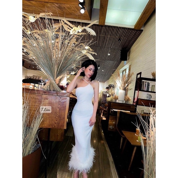 Đầm body chéo dây phối lông