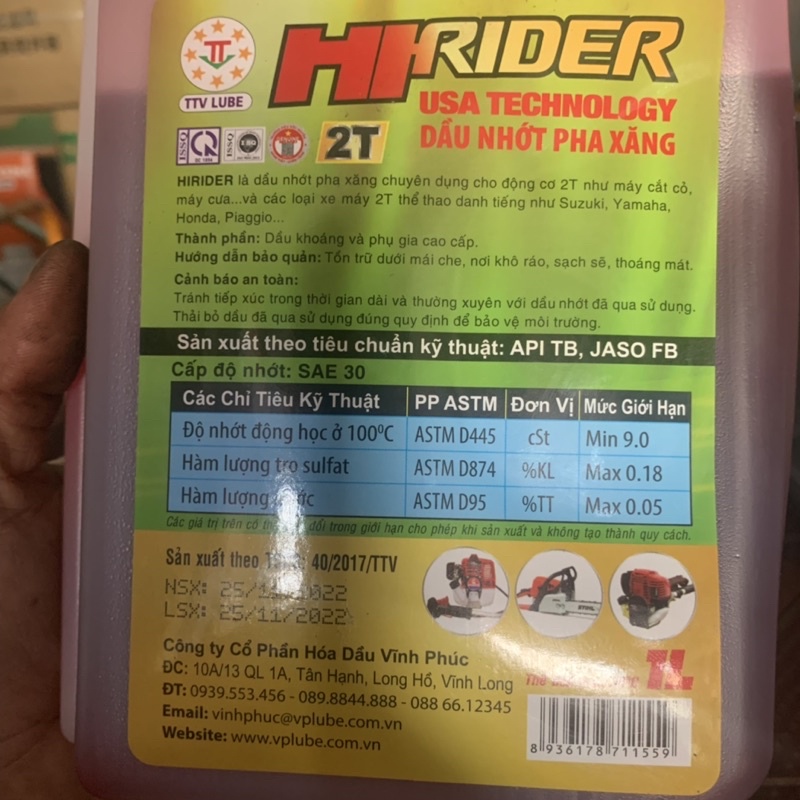 NHỚT 2 THÌ CHAI 1 LÍT PHA XĂNG DÙNG CHO MÁY CẮT CỎ MÁY CƯA…