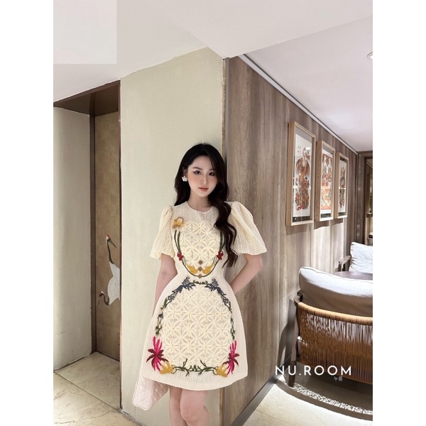 Váy Thiết Kế Cao Cấp Tay Bồng Thêu Hoa