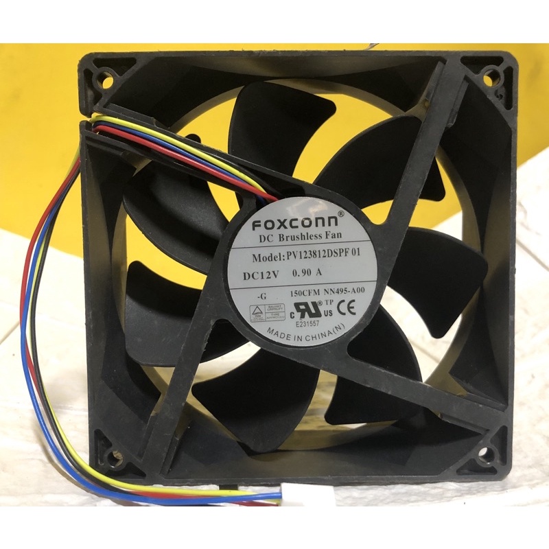 Fan 12cm FOXCONN  0.90A 12V jack 4pin chạy tốt