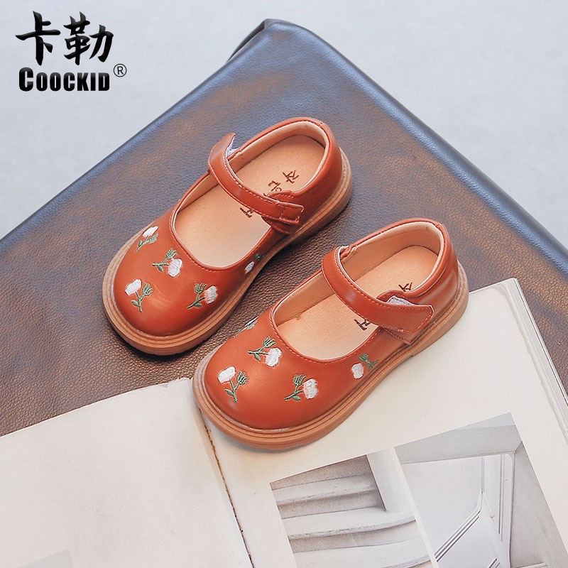 Giày Búp Bê Thêu Hoa Tone Hàn Quốc Cho Bé Gái