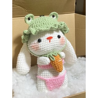 Thỏ đội mũ bằng len