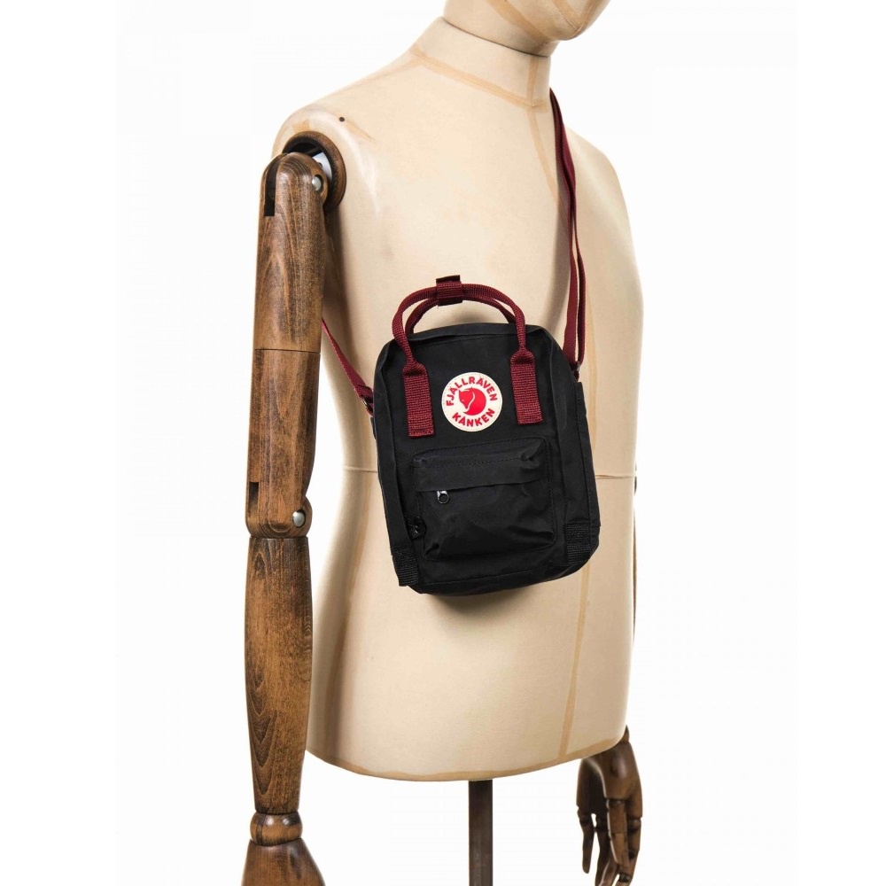 Túi đeo chéo Fjall Sling Black/Ox Red
