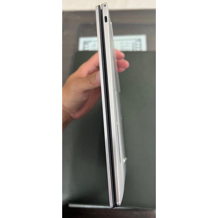 Laptop Dell xps 7390 2-1 i7 1065G7/16G/256G/fullhd touch