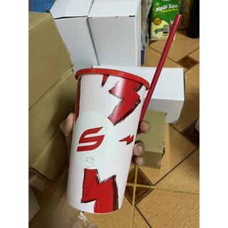 Ly nhựa đổi màu Sting 950ml