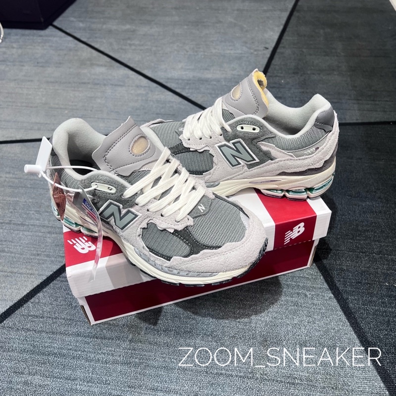 GIÀY NEWBLANCE 2002r XÁM DA LỘN GÓT VÀNG LAI AU