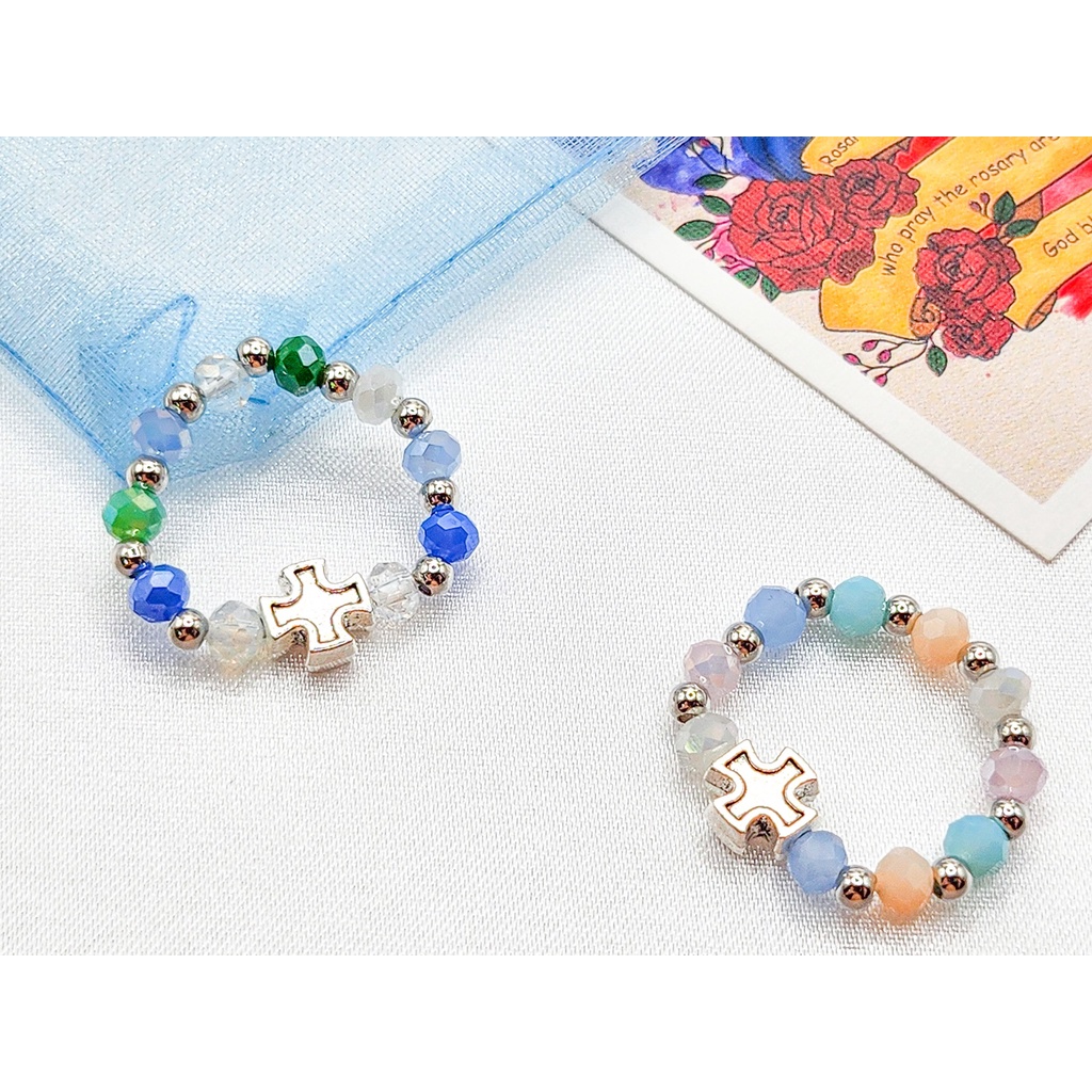 Nhẫn mân côi mix hạt đính mề đay St. Benedict thiết kế handmade MOONGEM, phụ kiện quà tặng Công Giáo