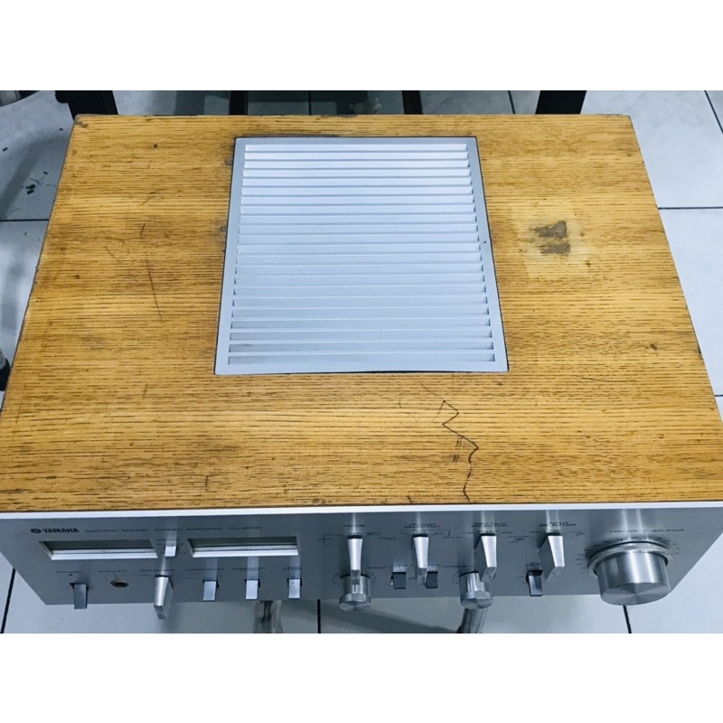 Amply Yamaha CA-2000 công xuất 300w máy chạy 8 sò sắt Made in Japan