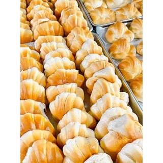 BÁNH SỪNG TRÂU PHÔ MAI