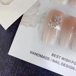 Mã charm thương hiệu xchan nhé a