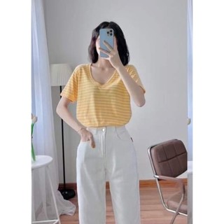 Áo thun cổ tim form rộng màu sọc