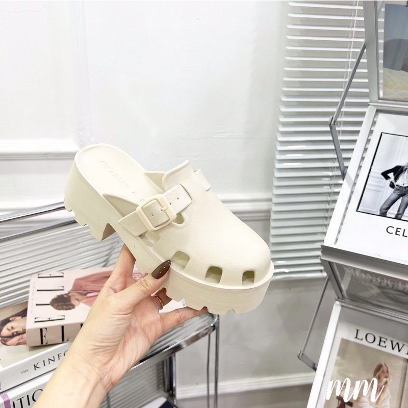 Sục CNK 2 màu Kem-Trắng chất đẹp Size 35-39 Hàng fullbox