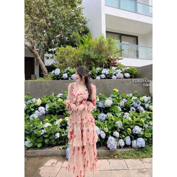 Đầm maxi hoa xòe tầng dập ly cổ tim bèo tay dài bo cực xinh!