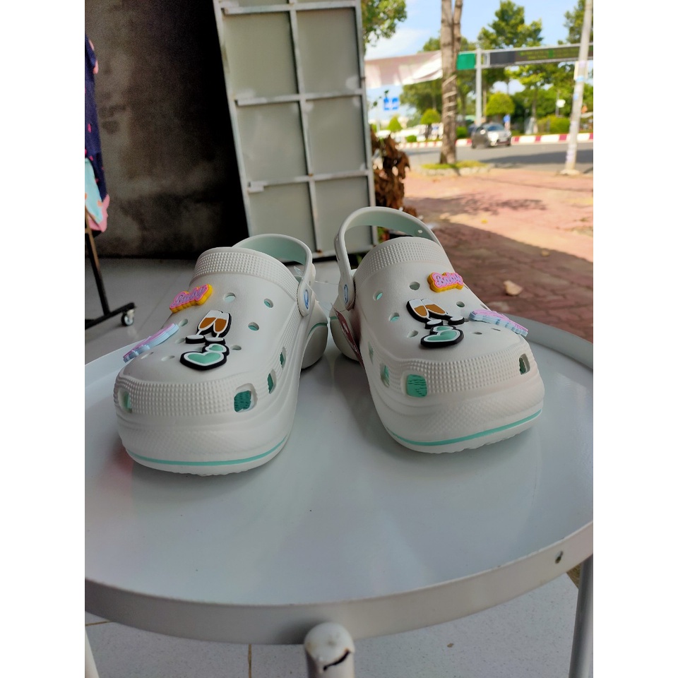 Dép sục nữ Crocs đế dày 7cm Sticker xinh xắn Kola hot 2022