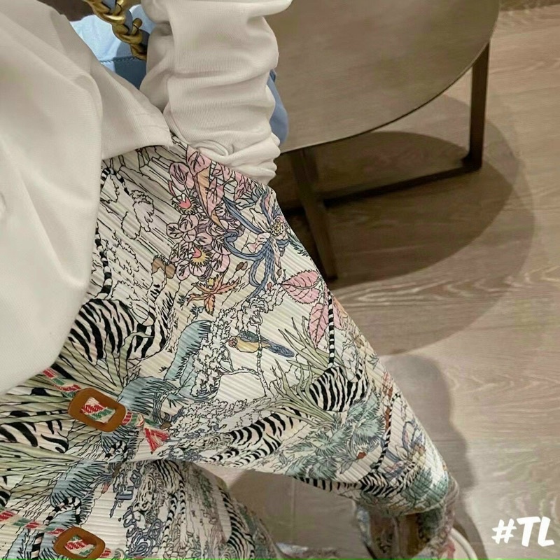 QUẦN SUÔNG DẬP LY HOẠ TIẾT HOA HÀNG QCL1 MS25188