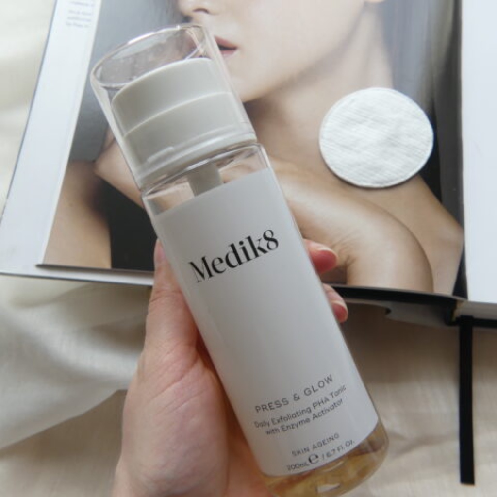 Toner PHA tẩy tế bào chết, làm sạch hàng ngày Medik8 Press & Glow 200ml - Mecskincare