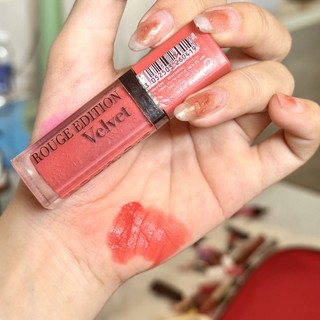 Son Bourjois Velvet pass