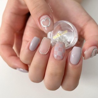 Mẫu nailbox thiết kế móng úp caro + gel nổi + viền xích + tráng gương bạc
