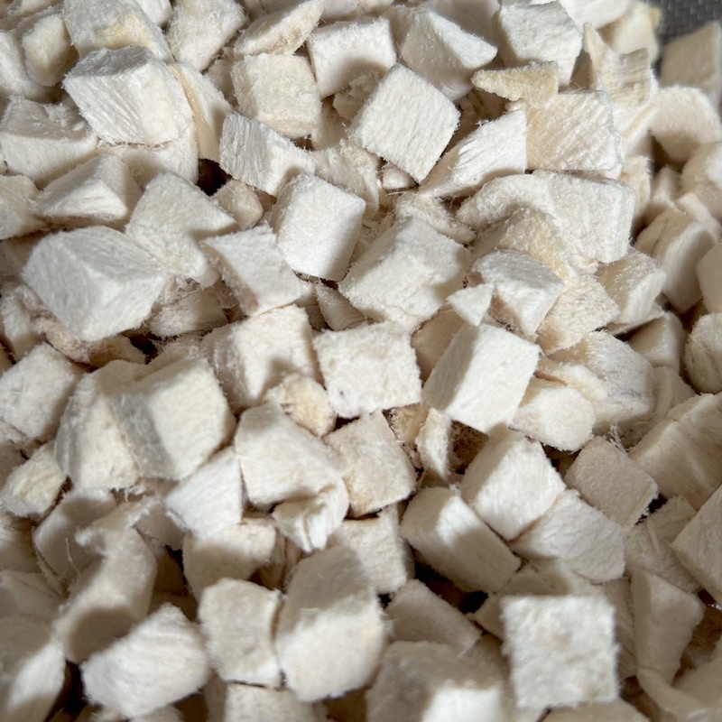 Thịt gà viên - ức gà viên sấy cho hamster, sóc, thỏ, bọ…