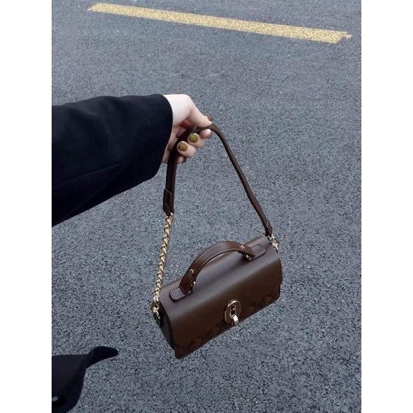 Túi kẹp nách kèm dây đeo chéo sang chảnh