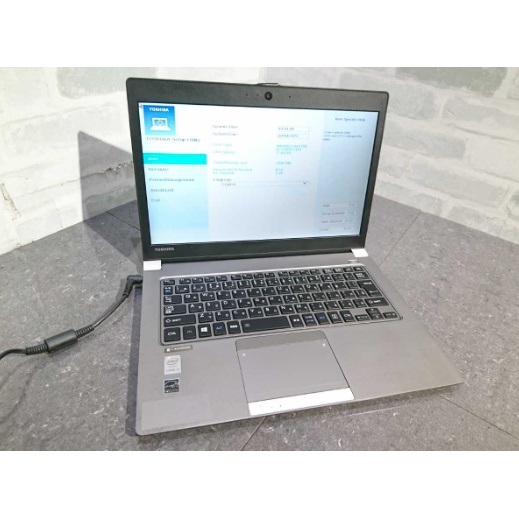 Xả Laptop cũ Toshiba dynabook R63/P  CPU core i5-5300U/Ram 8G / SSD128G màn 13'3 inch