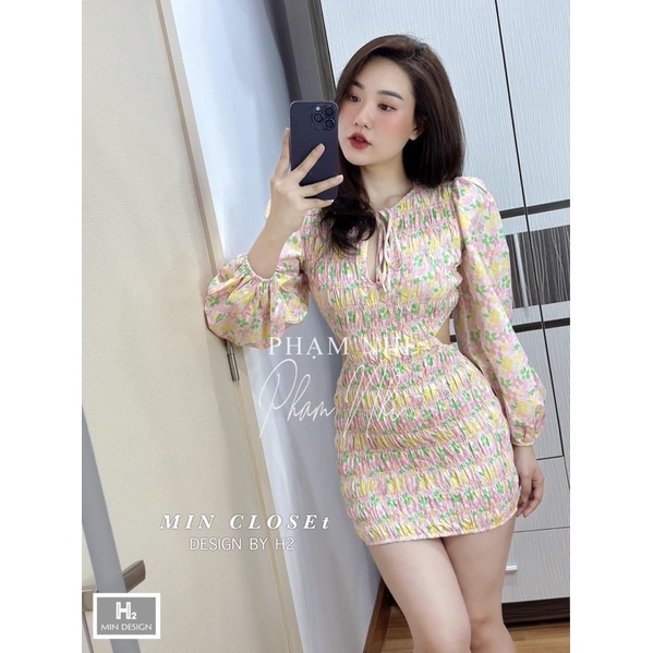 Váy Hoa Chun Ngực Phạm Nhi