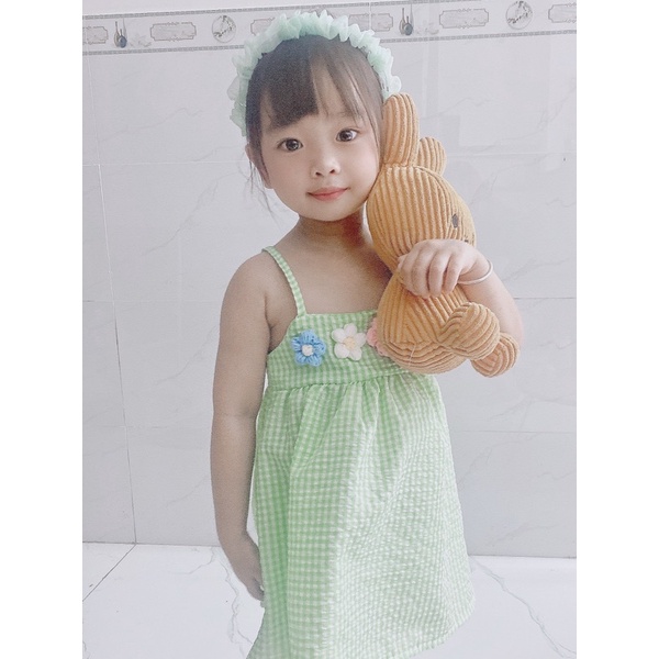 Đầm baby doll 2 dây caro đính hoa , thời trang cho bé gái chất liệu mát mẻ cho mùa hè .