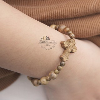 Tràng hạt mân côi trầm hương đeo tay - hạt ngọc mân côi trong tầm tay