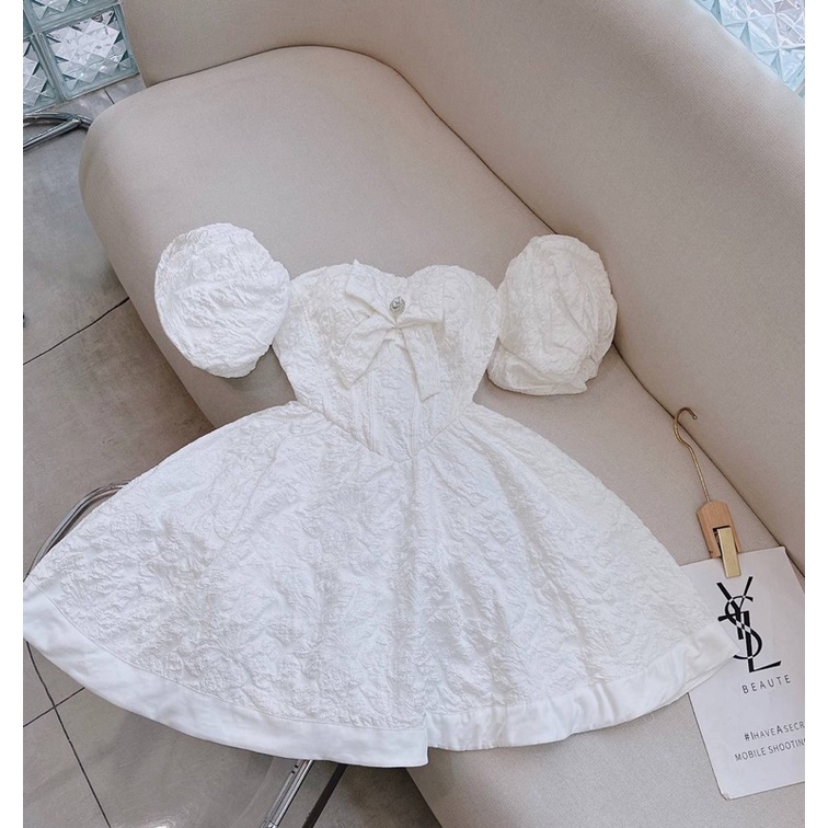 ĐẦM TRẮNG XỐP BẸT VAI NƠ NGỰC _ D341 | BigBuy360 - bigbuy360.vn