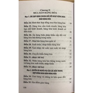 Sách Luật thương mại (NXB Lao Động)