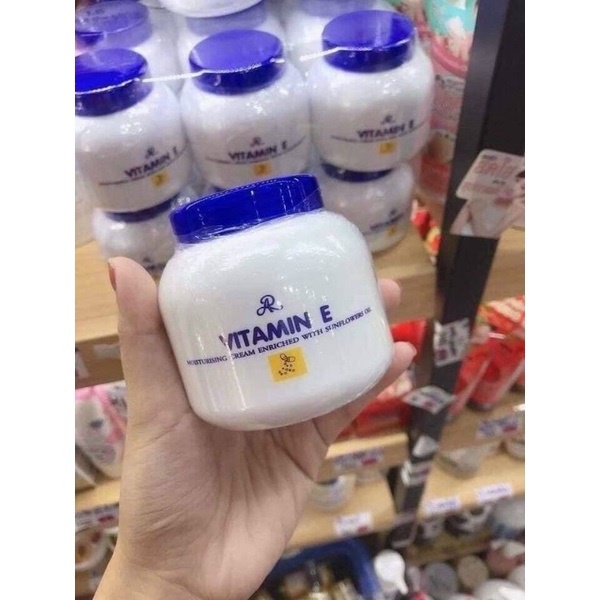 Kem Dưỡng Ẩm Vitamin E Thái Lan