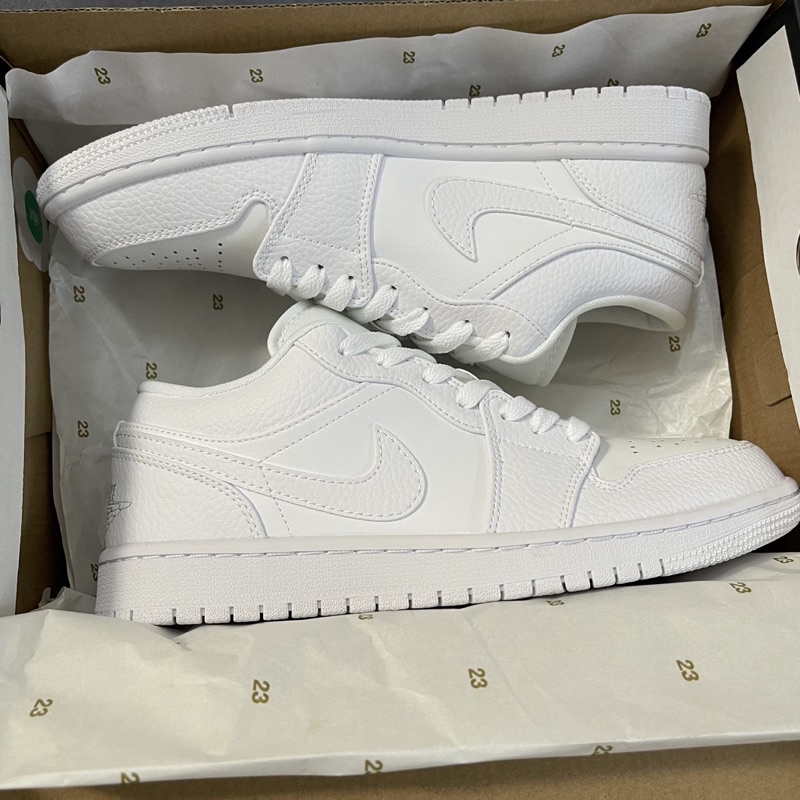 Giày Thể Thao Cổ Thấp Aj1 Low Triple White•SC có kèm tất tặng