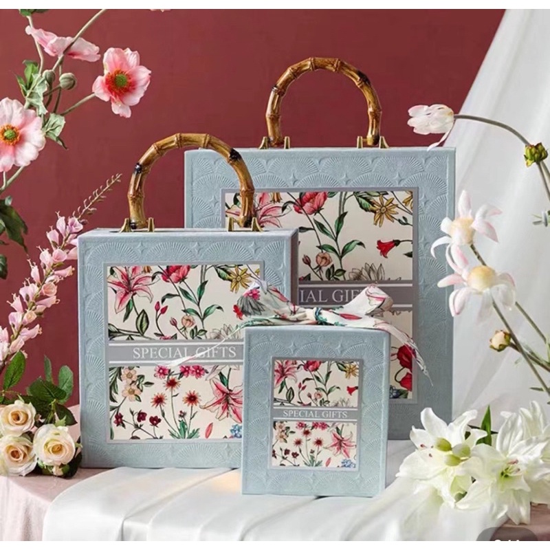 Hộp quà chất liệu vải nhung