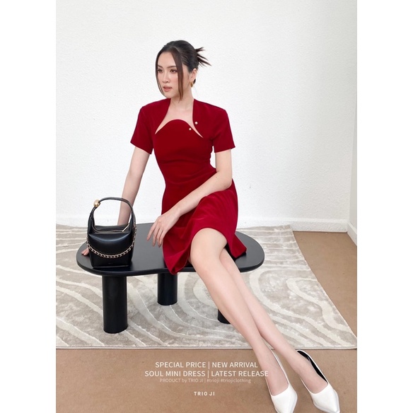 [ĐÃ BÁN] Váy thiết kế Cao Cấp Trio Ji màu đỏ (Pass)
