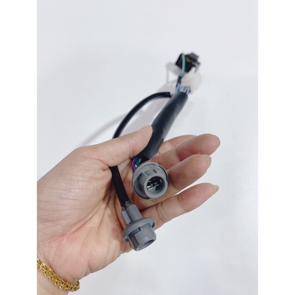 Đuôi đèn trước H4, chui đèn pha 3 chân dòng xe Wave lớn và tay ga….