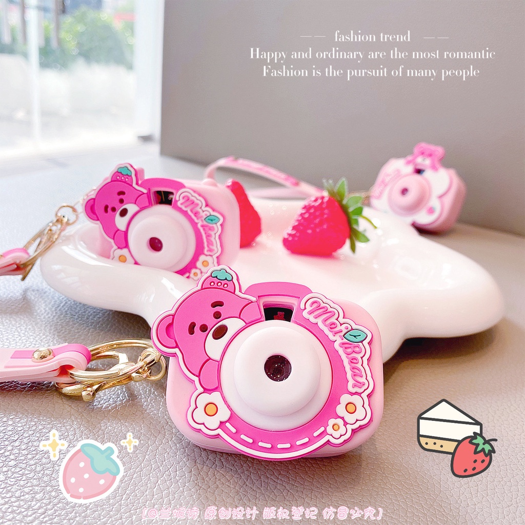 Móc Khóa Máy Ảnh Chiếu Đèn Hoạt Hình Gấu Dâu Lotso, Gấu Mocha Siêu Dễ Thương, Đáng Yêu Bằng Silicon Cao Cấp Ko Thấm Nước