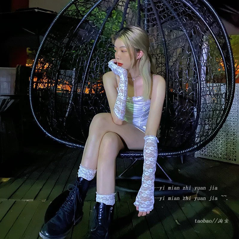 Găng tay ren tiểu thư bèo - Găng tay dáng ngắn - dáng dài đính đá