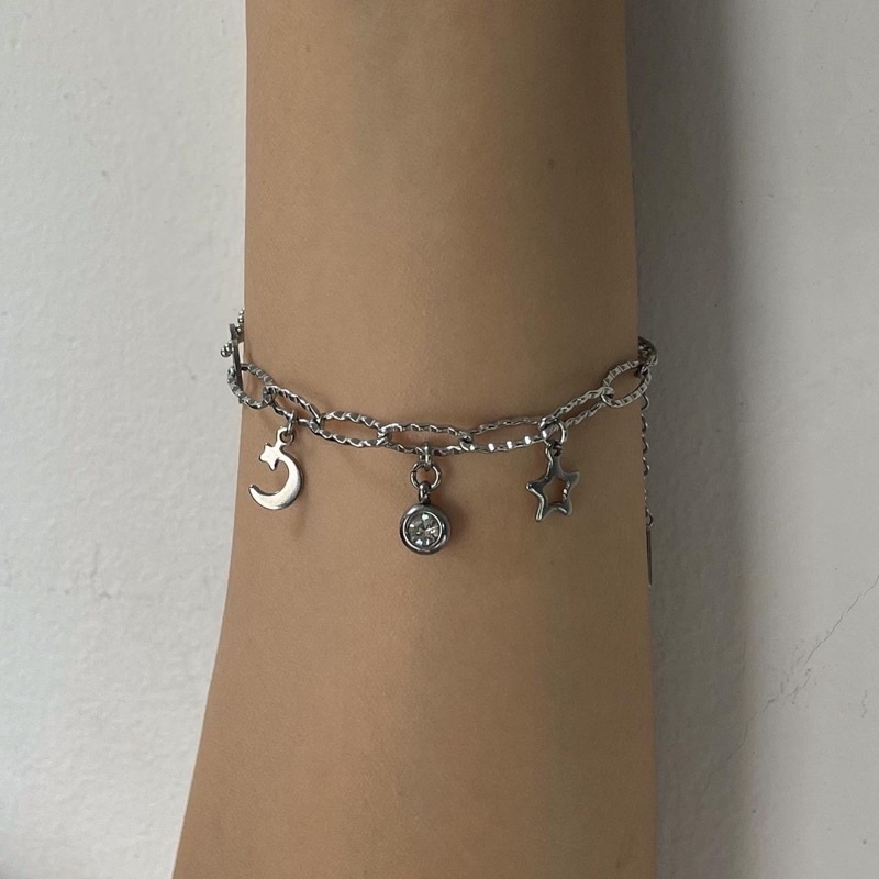 Vòng tay titan / Thơ Ngây - Madde/2737