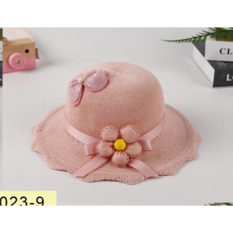 Mũ len dệt kim hình bông hoa cho bé gái