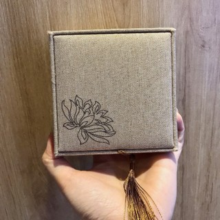 Hộp Gấm Hình Sen Có tua-haianhshop