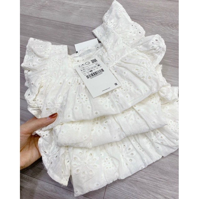 Áo váy Zara đục lỗ bé gái