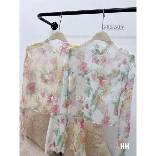 Áo Đi Biển Hoa Nhí Áo Kiểu Sơ Mi Lụa Nhún Cổ Lọ Tay Dài Họa Tiết Dáng Lửng 2 Màu Sang Chảnh BEBEDOLL
