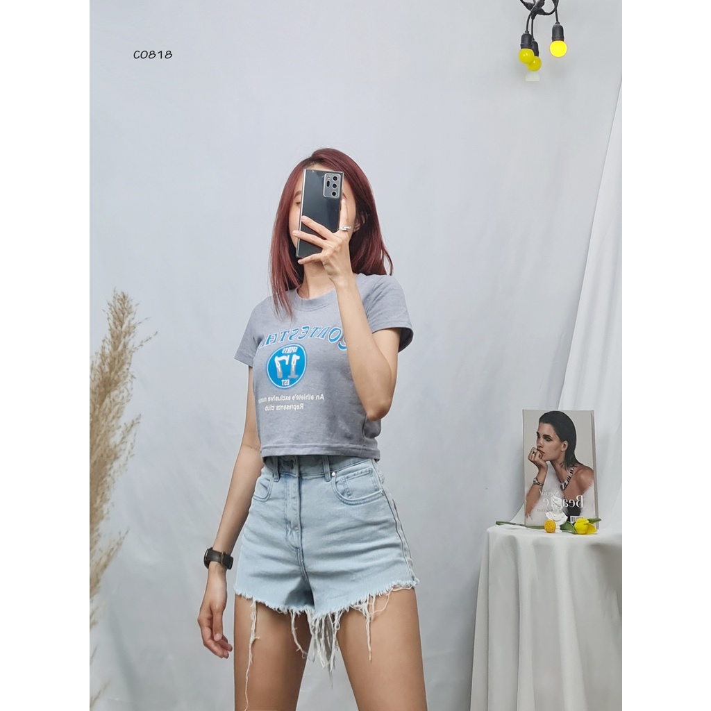 C0818 - Áo thun croptop She1n in chữ "Contestant"