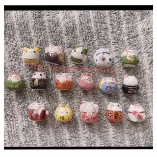 Mèo sứ mini Maneki Neko (Lỗ xỏ dọc)